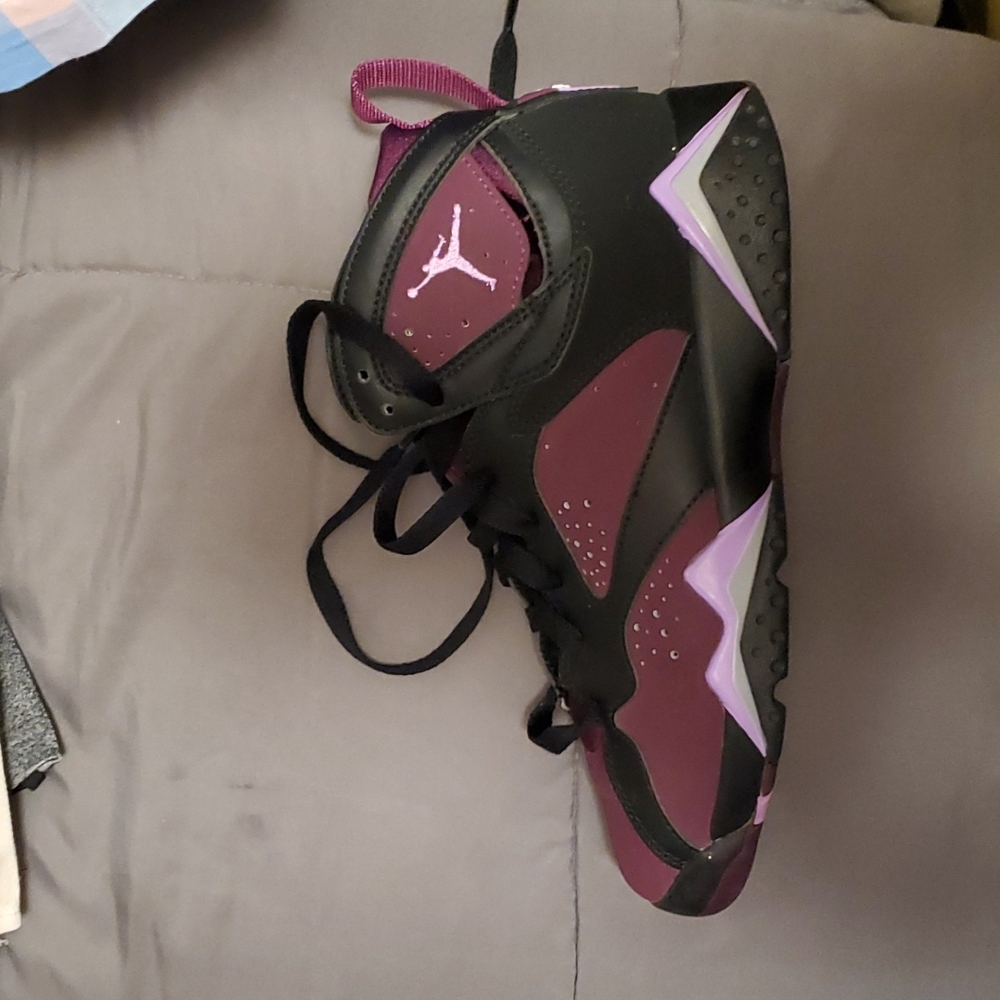 Jordan 7 Retro sz 5.5 Y Pink, Black Purple